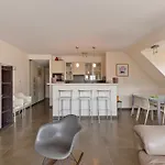 Icarus 0502 Met Parking Appartement