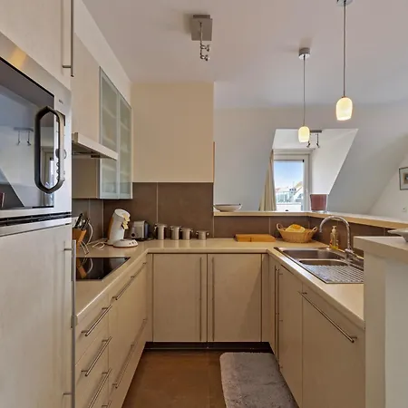 Icarus 0502 P-235 * Nieuwpoort